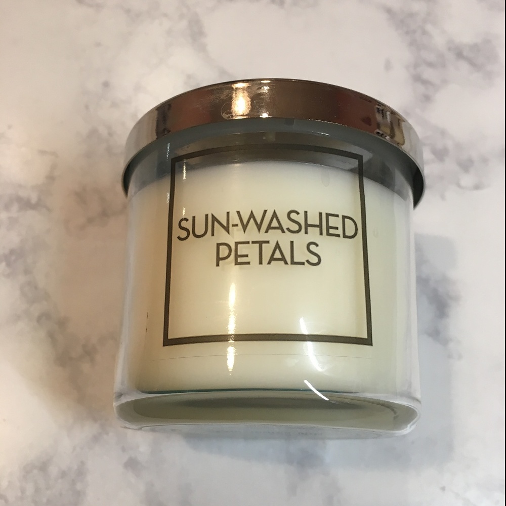 Bath & Body Works Sun-washed Petals Tester Candle